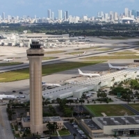 Buzo adoptar dinosaurio Miami Airport En Vivo Online Gratis - Miami - FL, Estados Unidos | Míralo  en CXTv